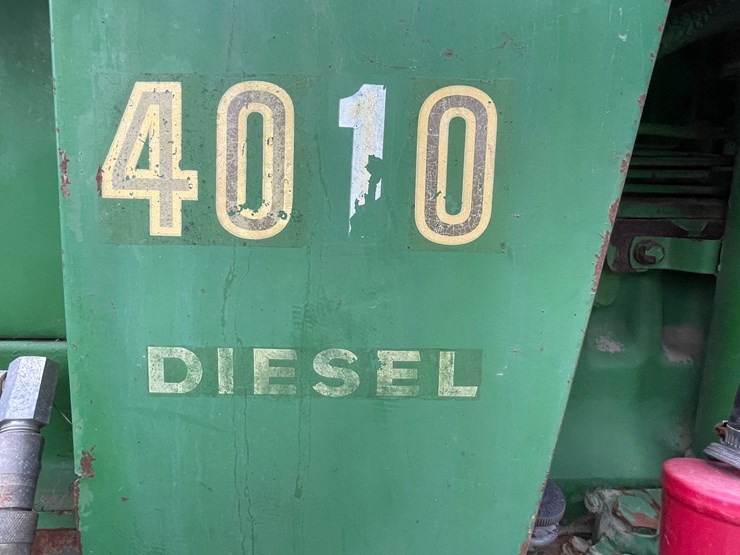 john-deere-4010-image-10