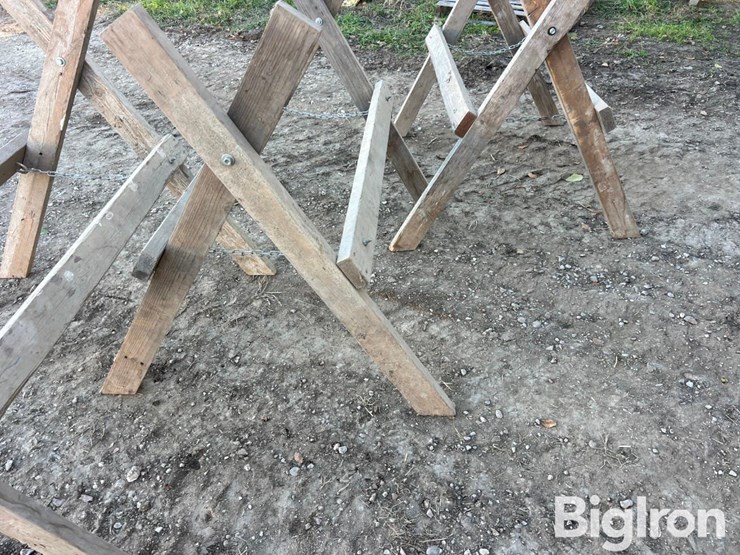 folding-sawhorses-image-16