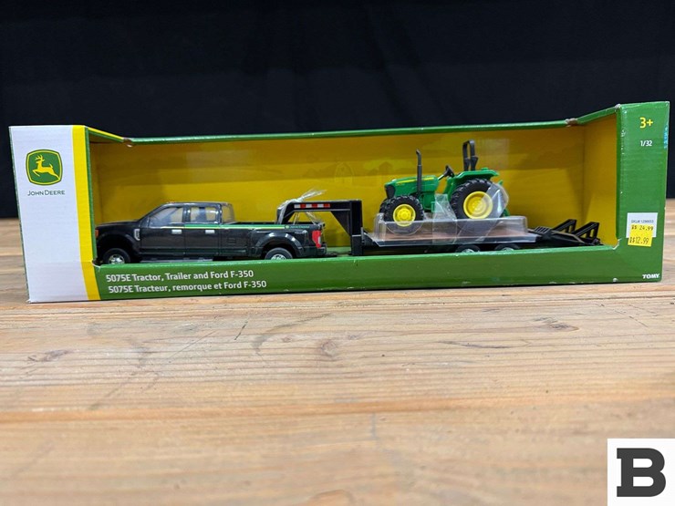 ertl-replica-john-deere-5075e-tractor-and-ford-f-350-pickup-1:32-scale-image-2