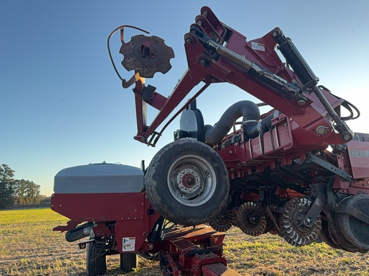 case-ih-1240-image-77