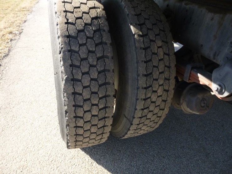 freightliner-m2-106-image-28