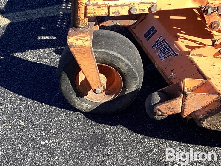 scag-stt61v29dfi-ss-image-9