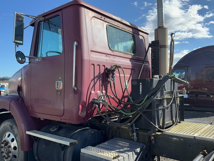 1998-cummins-m11-image-10