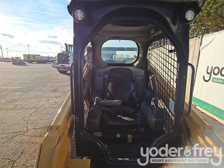 2023-caterpillar-259d3-image-26