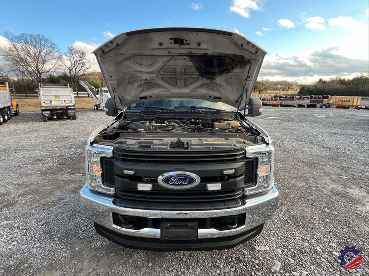 2019-ford-f350-xl-image-38