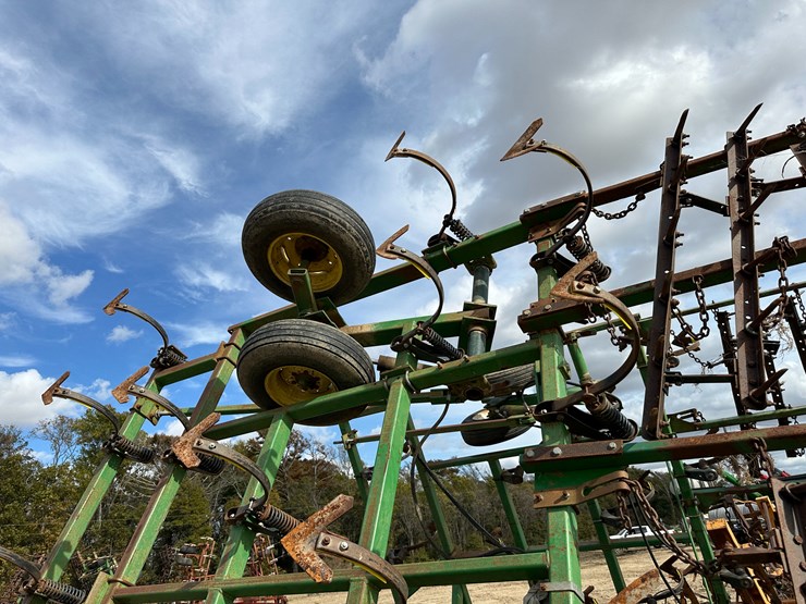 john-deere-38-image-23