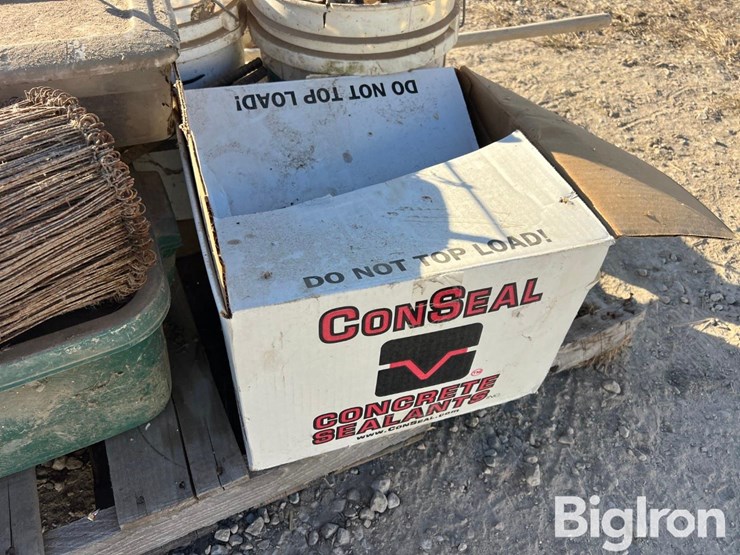 pallet-of-concrete-working-supplies-&-tools-image-14