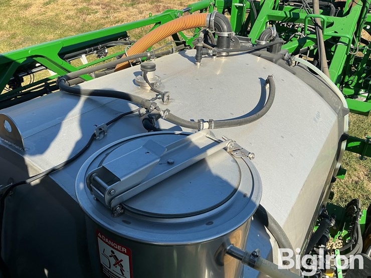 2017-john-deere-r4030-image-14