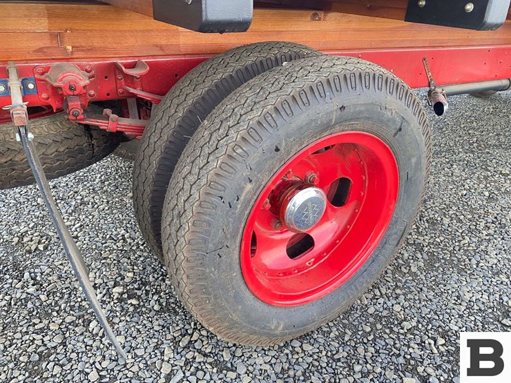 1940-international-d5-30-flatbed-truck-image-21