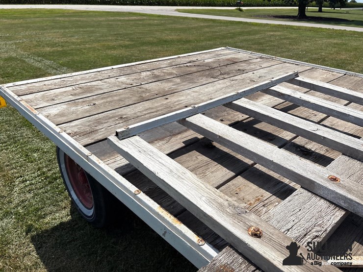 8'x15'-hay-rack-on-running-gear-image-18