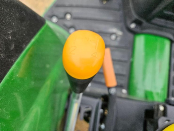 #3081-•-john-deere-4052-4x4-tractor/-400e-loader-image-24