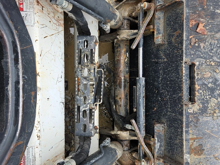 2018-bobcat-t770-image-41