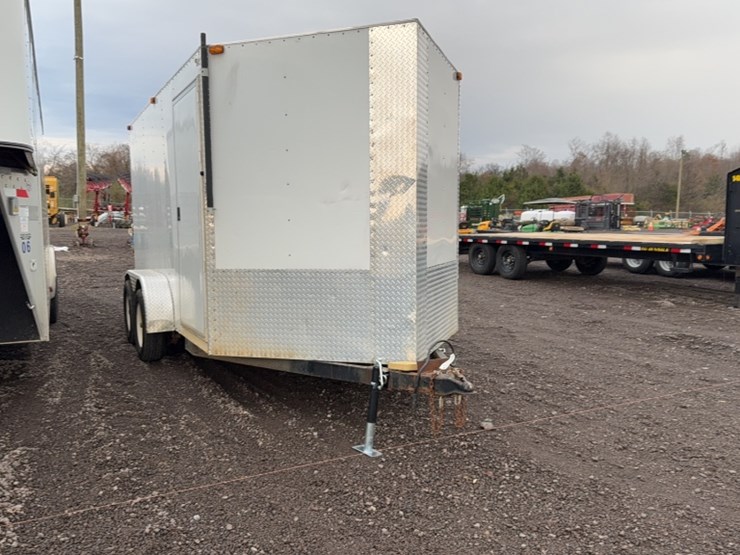 #3005-•-14'-enclosed-bumper-pull-trailer-image-2