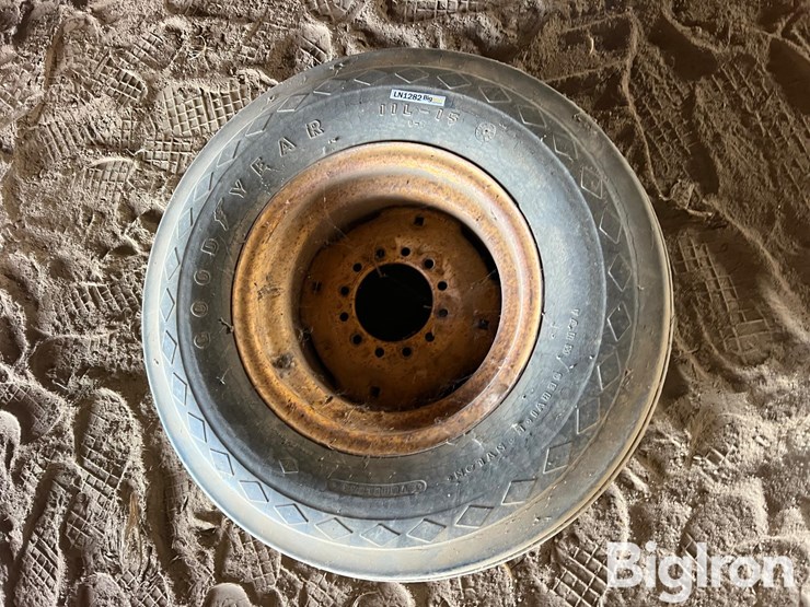 goodyear-11l-15-tire-image-6