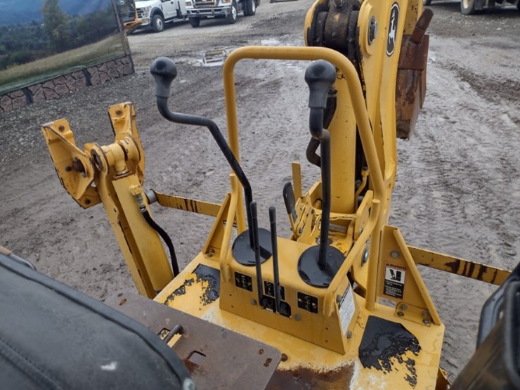 2007-deere-110-image-16