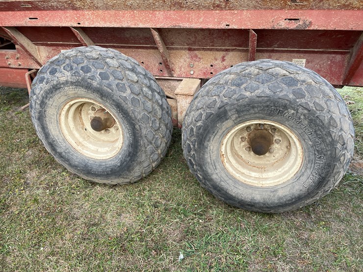 m&w-little-red-wagon-image-7