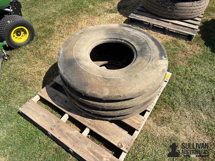 16.5l-16.1-tire-image-3