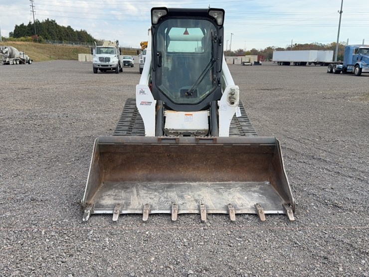 2021-bobcat-t770-image-2
