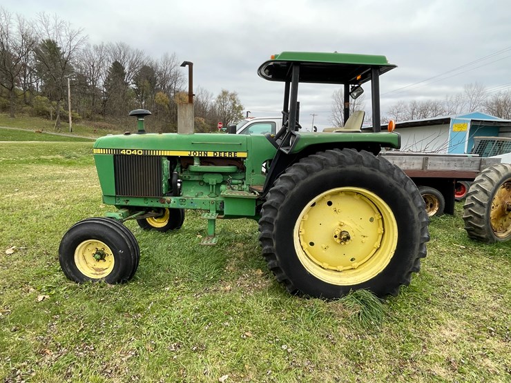 john-deere-4040-image-8