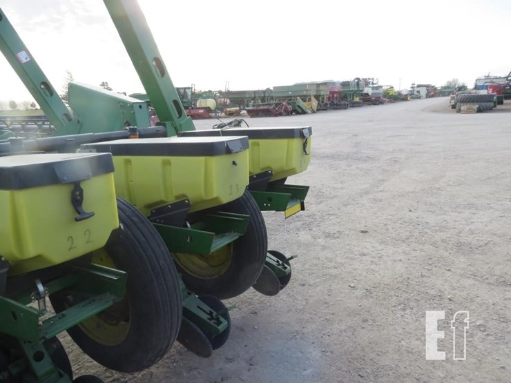 john-deere-1770-image-22