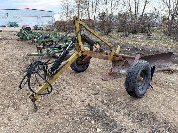 v-blade-ditcher-image-1