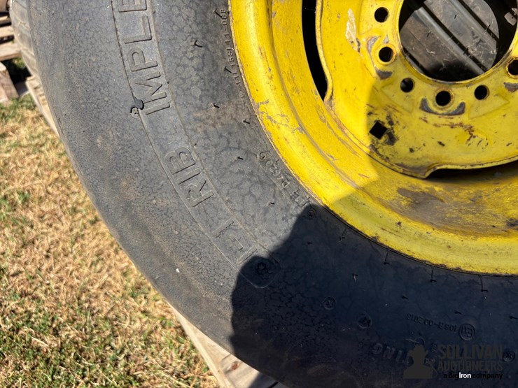 john-deere-rims-w/-tires-image-13