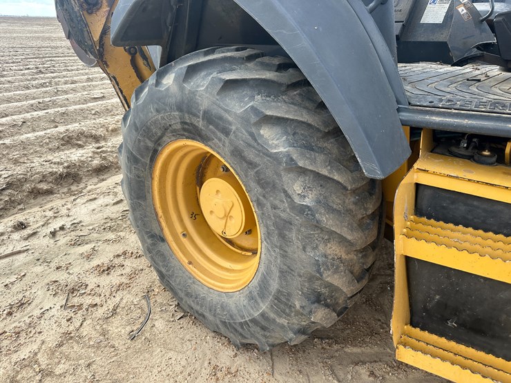 deere-310sj-image-10