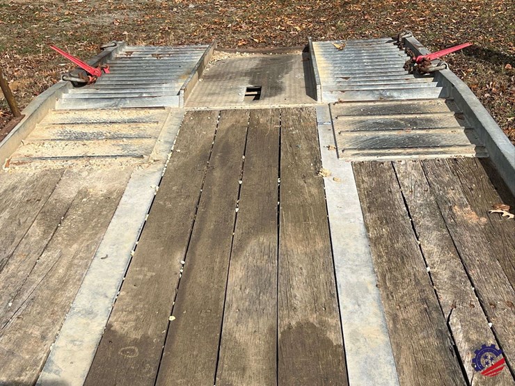 t/a-21’-x-8’-tilt-equipment-trailer-image-20