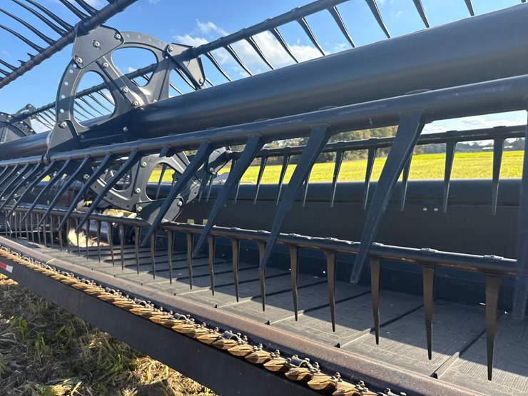 2014-macdon-40-foot-flex-draper-head----header-cart-not-included-image-29