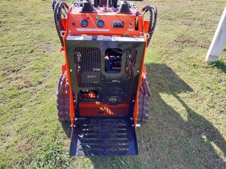 new-sdlool-mini-skid-steer-gas-loader-image-5