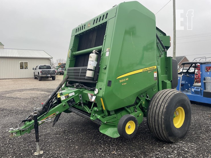 2022-john-deere-560m-image-2