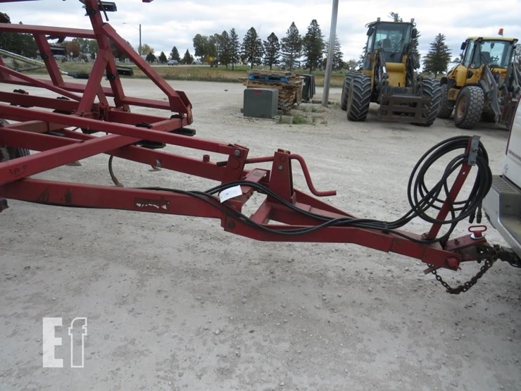 case-ih-4800-image-3