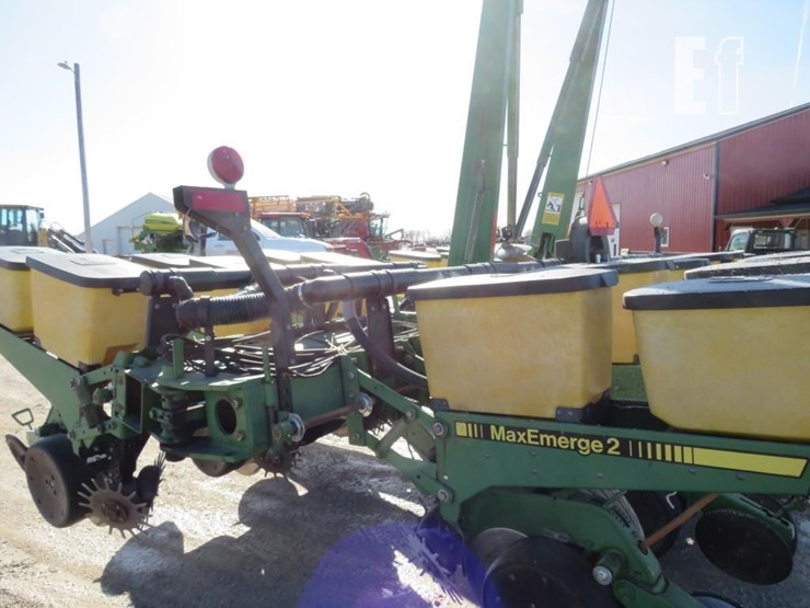 john-deere-7200-image-14