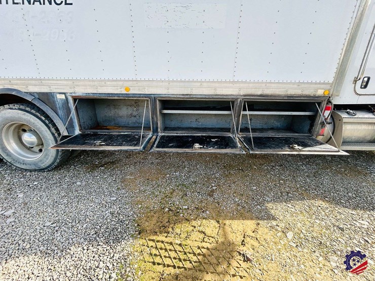 2007-peterbilt-340-image-67