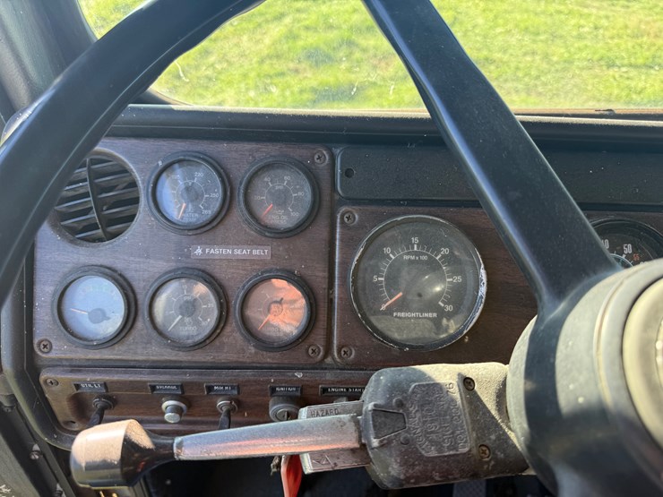 1983-caterpillar-3406-image-13