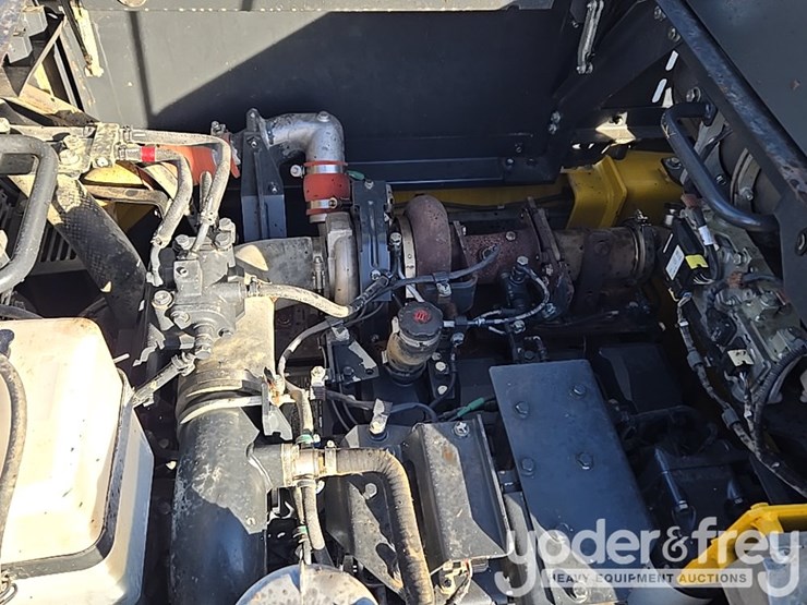 2022-komatsu-pc490-lc-11-image-60