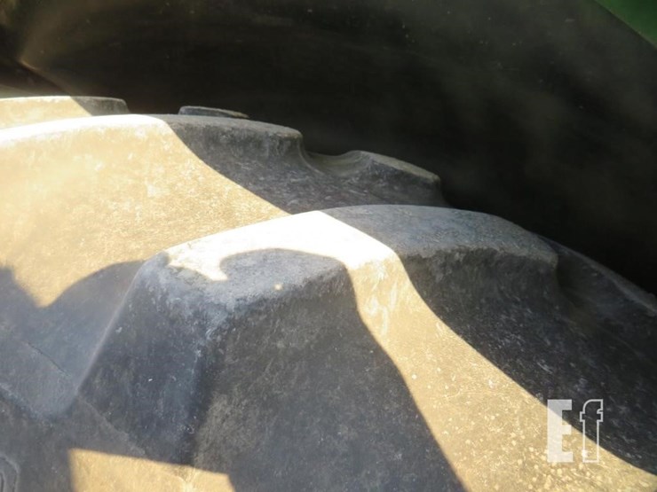 john-deere-8400-image-8