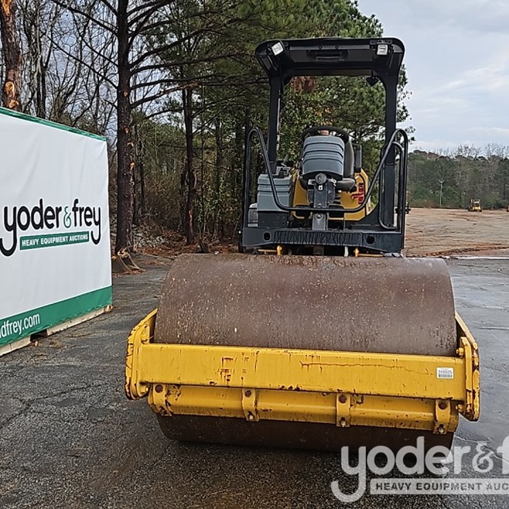 2013 CATERPILLAR CS44