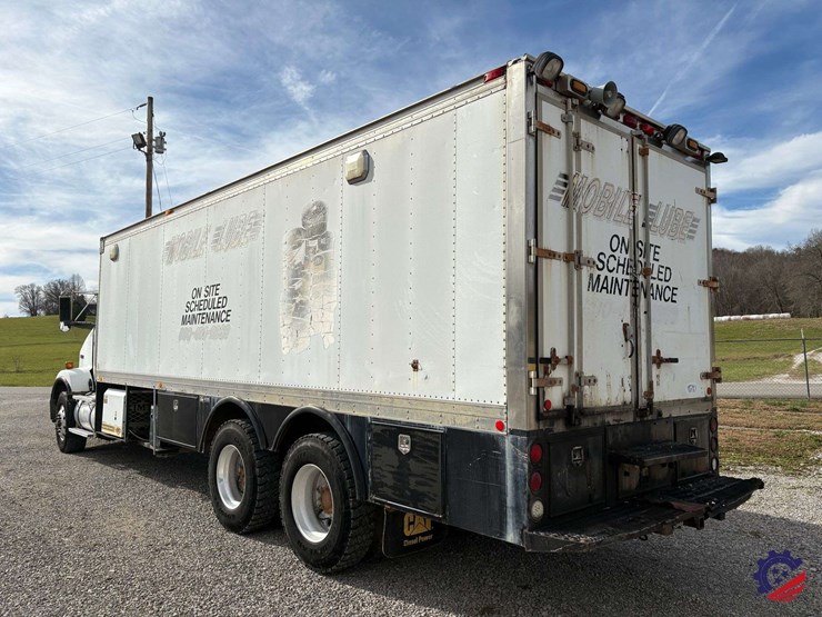 2009-kenworth-t800-image-5