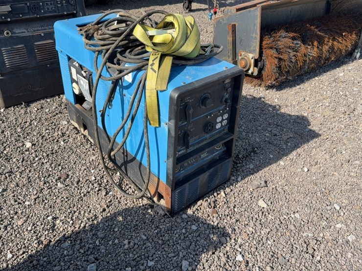 miller-bobcat-225-image-7