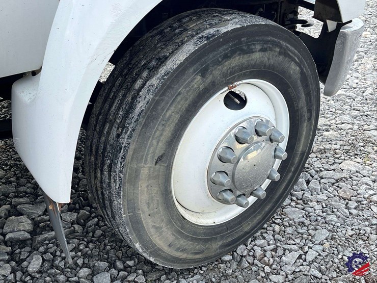 2013-ford-f750-image-10