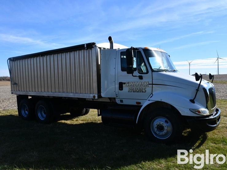 2006-international-8600-image-3