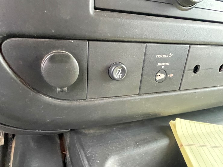 #1064-•-2012-gmc-savana-1-ton-van-(has-wi-title)-image-54