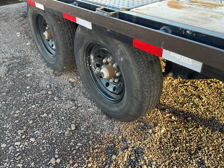 2021-big-tex-25'-gooseneck-image-4