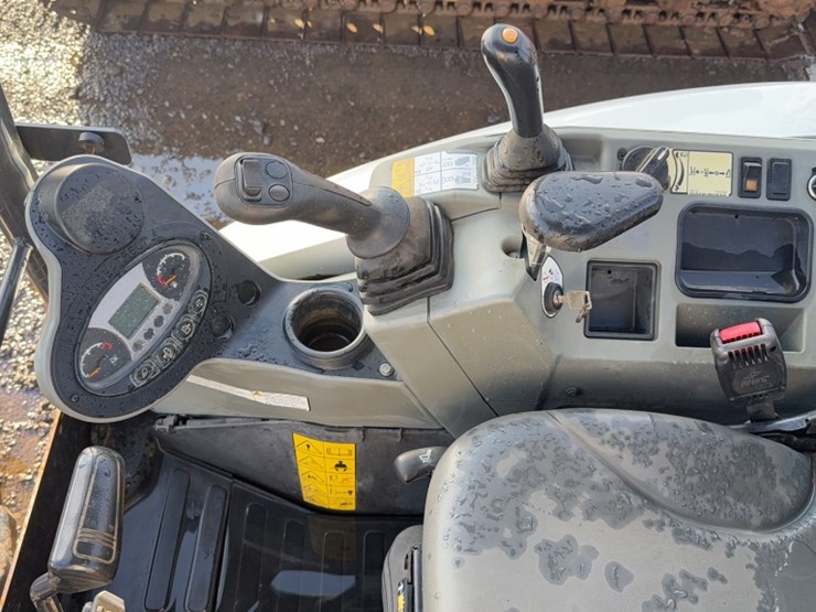 2021-bobcat-e26-image-16