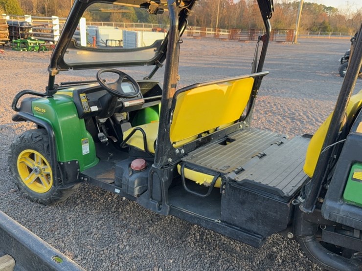 john-deere-gator-image-14