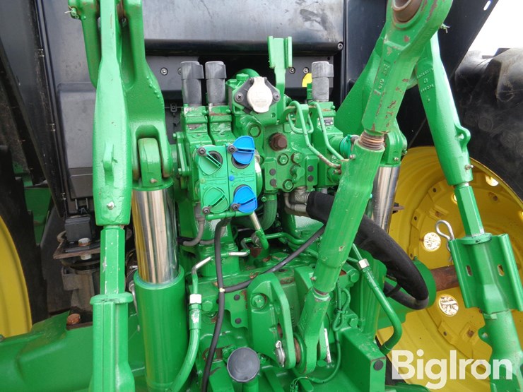 2018-john-deere-6155m-image-9