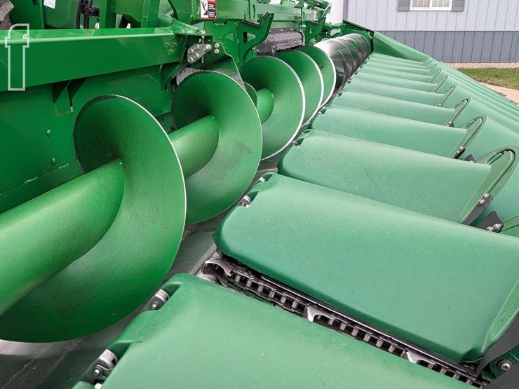 john-deere-c12f-image-12