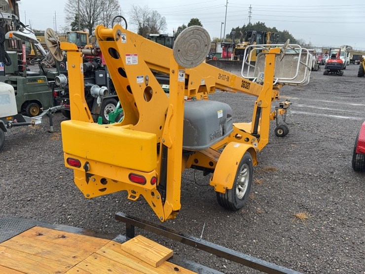 #2068-•-2018-haulotte-3632t-electric-towable-boom-lift-image-6