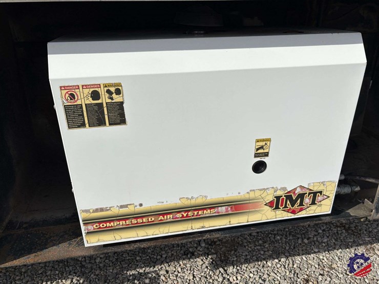 2009-kenworth-t800-image-46